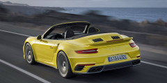 Компания Porsche представила обновленную версию 911 Turbo. Фотослайдер 0