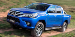 Toyota представила новое поколения пикапа Hilux. Фотослайдер 1