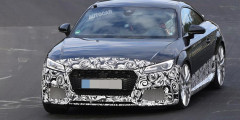 Audi TT RS впервые замечена на тестах  . Фотослайдер 0