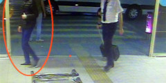 Террорист-смертник в здании аэропорта


