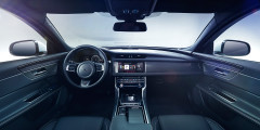 Новый Jaguar XF привезут в Россию осенью. Фотослайдер 1