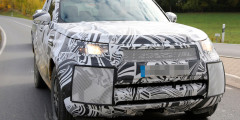 Новый Land Rover Discovery впервые замечен на тестах . Фотослайдер 0
