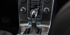 Город грехов. Тест-драйв Volvo V60 Plug-in Hybrid. Фотослайдер 2