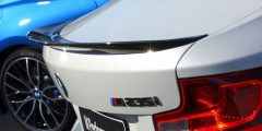 Компания BMW представила спецверсию M235i. Фотослайдер 0