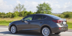 Mazda3 в кузове седан рассекретили в сети . Фотослайдер 0