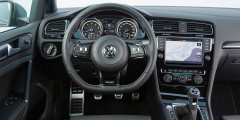 От VW Golf R до Porsche 911: самые мощные автомобили с «механикой». Фотослайдер 0