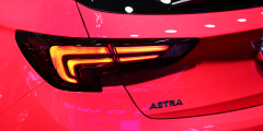 Новая Opel Astra получила матричные фары . Фотослайдер 0