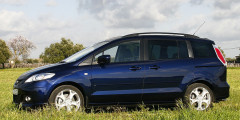 Mazda5 – автомобиль для эгоистичного семьянина. Фотослайдер 0