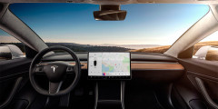 Tesla представила серийную версию Model 3
