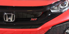 Honda представила предвестника спортивной версии Civic. Фотослайдер 0