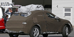 Audi вывела на тесты Q3 нового поколения . Фотослайдер 0