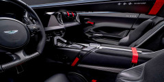 Aston Martin представил спорткар V12 Speedster без лобового и крыши