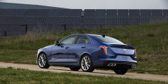 Cadillac представил спортивные седаны CT4-V и CT5-V