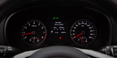 Базовые ценности. Тест-драйв Toyota RAV4 и Kia Sportage - Киа Салон