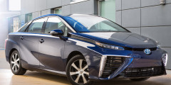 Toyota назвала цены на первый водородный седан. Фотослайдер 0