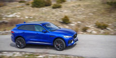 Сделай красиво. Тест-драйв кроссовера Jaguar F-Pace. Фотослайдер 1