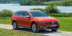 Volkswagen назвал российские цены на универсал Passat. Фотослайдер 0