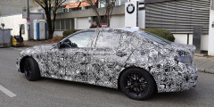 BMW вывел на тесты 3-Series нового поколения. Фотослайдер 0