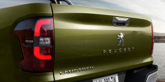 Компания Peugeot представила новый пикап под названием Landmark