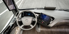 Компания Mercedes-Benz представила беспилотный грузовик. Фотослайдер 0