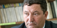 Олег Бетин, глава администрации Тамбовской области

Срок:  275 дней (24 марта — 27 декабря 1995 года)

Причина отставки:  был назначен на должность в качестве врио. Ушел после проигранных выборов.
