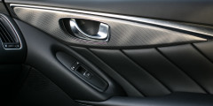 Audi A4 против Infiniti Q50 - Инфинити Салон