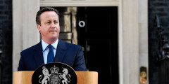 Премьер-министр Дэвид Кэмерон объявил о намерении уйти в отставку в связи с результатами референдума
