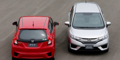 Honda представила обновленный хэтчбек Fit. Фотослайдер 0