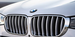 BMW  показала обновленный кроссовер X3. Фотослайдер 0