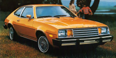 Ford Pinto
В 1981 г. певец иммигрировал в США, где за 420 долларов купил Ford Pinto желтого цвета в плачевном состоянии.
