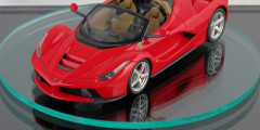 Дизайн гиперкара Ferrari LaFerrari Spider рассекретили с помощью игрушки. Фотослайдер 0