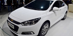 Chevrolet представил новый Cruze в Пекине. Фотослайдер 0