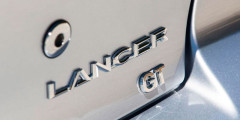 Компания Mitsubishi обновила Lancer. Фотослайдер 0