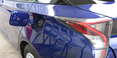 Toyota Prius против дизельного VW Passat — финиш