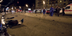 В Москве Lamborghini столкнулась с 3 машинами и сгорела. ФОТО с места аварии. Фотослайдер 0