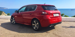 В полупозиции. Тест-драйв Peugeot 308 GT Line. Фотослайдер 4