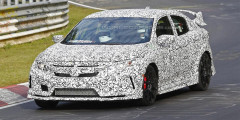 Новый Honda Civic Type R впервые замечен на тестах. Фотослайдер 0