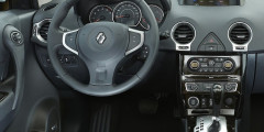Renault показал обновленный Koleos. Фотослайдер 0
