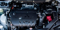 Компания Mitsubishi обновила Lancer. Фотослайдер 0