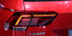 Новый Volkswagen Tiguan получил гибридную версию. Фотослайдер 0