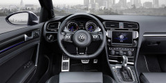 Volkswagen Golf R стал универсалом. Фотослайдер 0