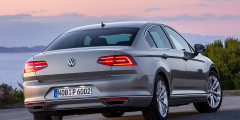 Volkswagen назвал российские цены на новый Passat. Фотослайдер 0
