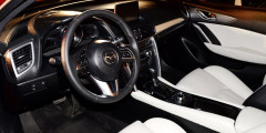Mazda представила новый кроссовер CX-4. Фотослайдер 0