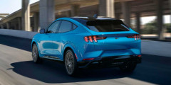 Ford представил новый кроссовер в стиле Mustang — Mach-E