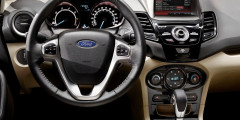 Ford объявил цены на хэтчбек и седан Fiesta . Фотослайдер 0