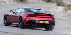 Новый спорткар Aston Martin DBS Superleggera рассекретили до премьеры
