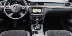 Обновленную Skoda Superb отправили в производство. Фотослайдер 0