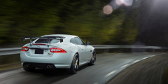 Jaguar рассекретил трековый XKR. Фотослайдер 0