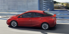 Toyota рассекретила новое поколение Prius. Фотослайдер 0