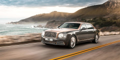 Bentley представил обновленную версию самого дорогого седана для России. Фотослайдер 0